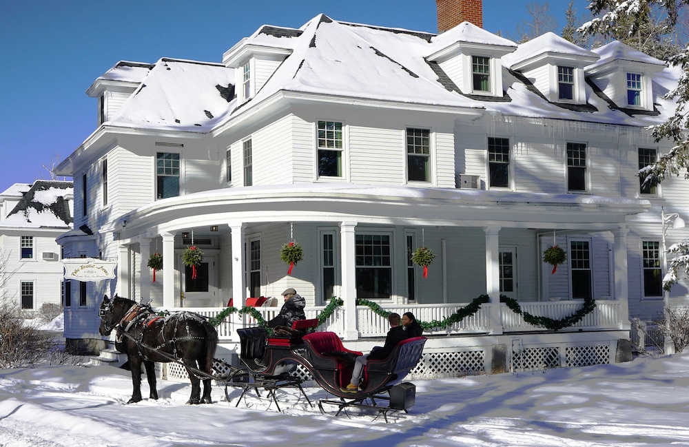 Omni Bretton Arms Inn at Mount Washington - carbon neutral hotel in Carroll