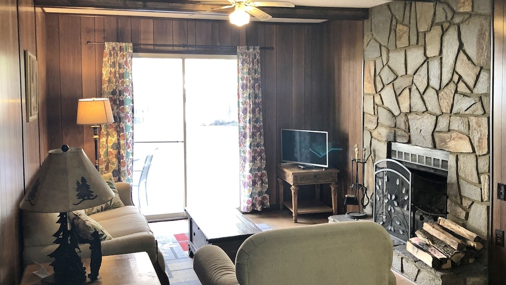 Meadowlark Motel with Restaurant & Bar - photo 36