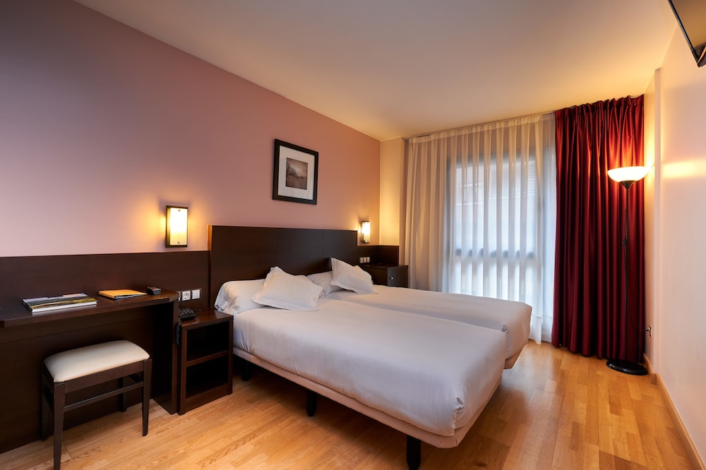 Hotel Castro Real — hotel in Oviedo