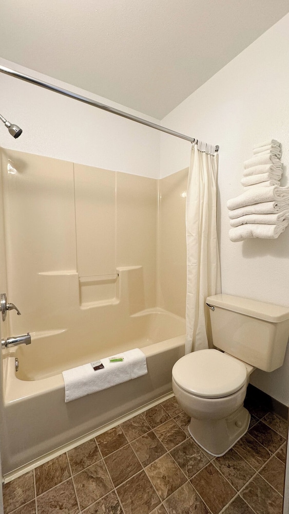 Young's Motel - photo 32