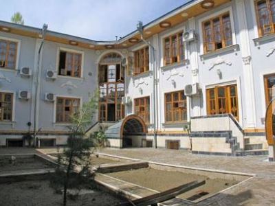 Kamila in Samarkand, Uzbekistan