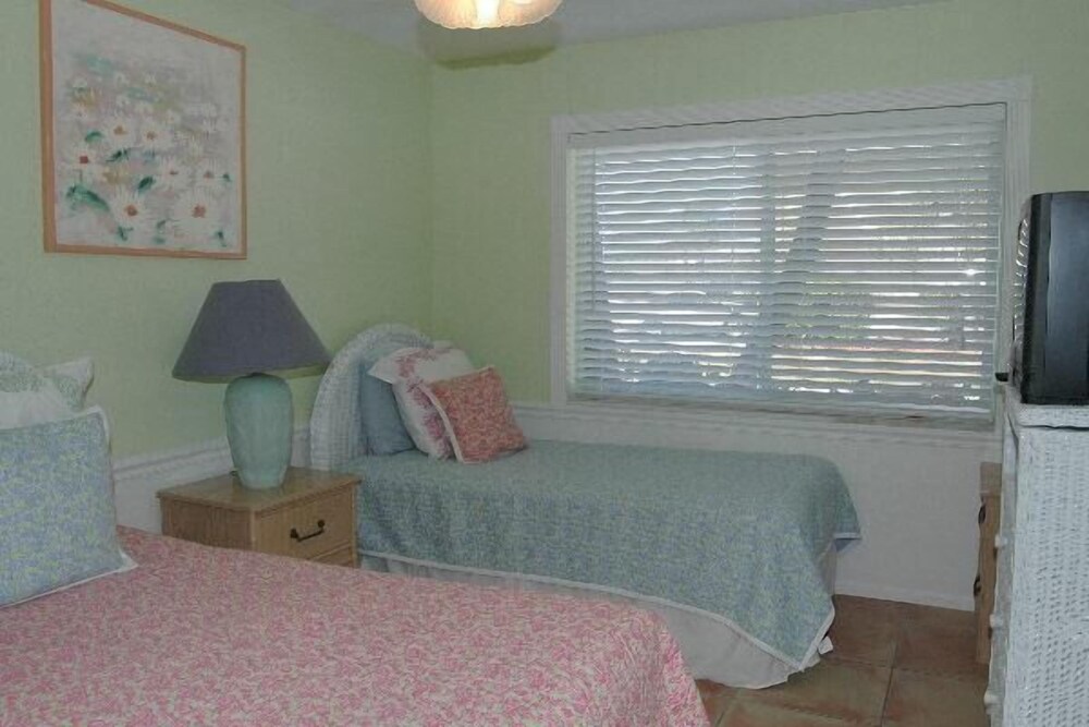 Seagrass Flats Unit 1 - photo 4