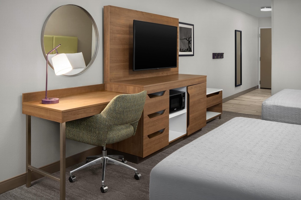 Hampton Inn Butte - photo 8