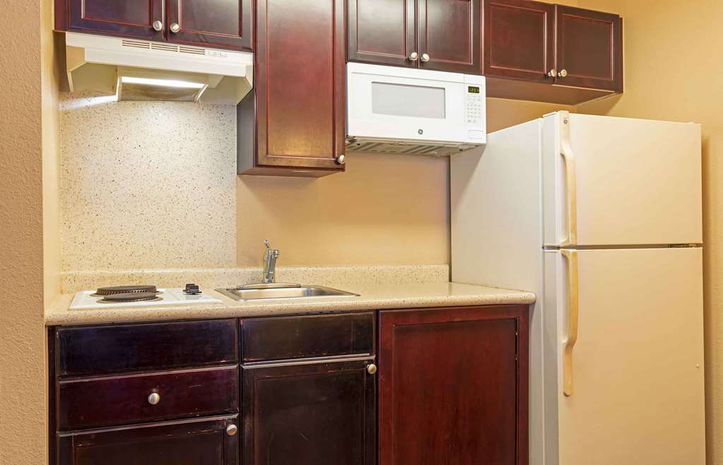 Extended Stay America Suites Dallas Plano - photo 13