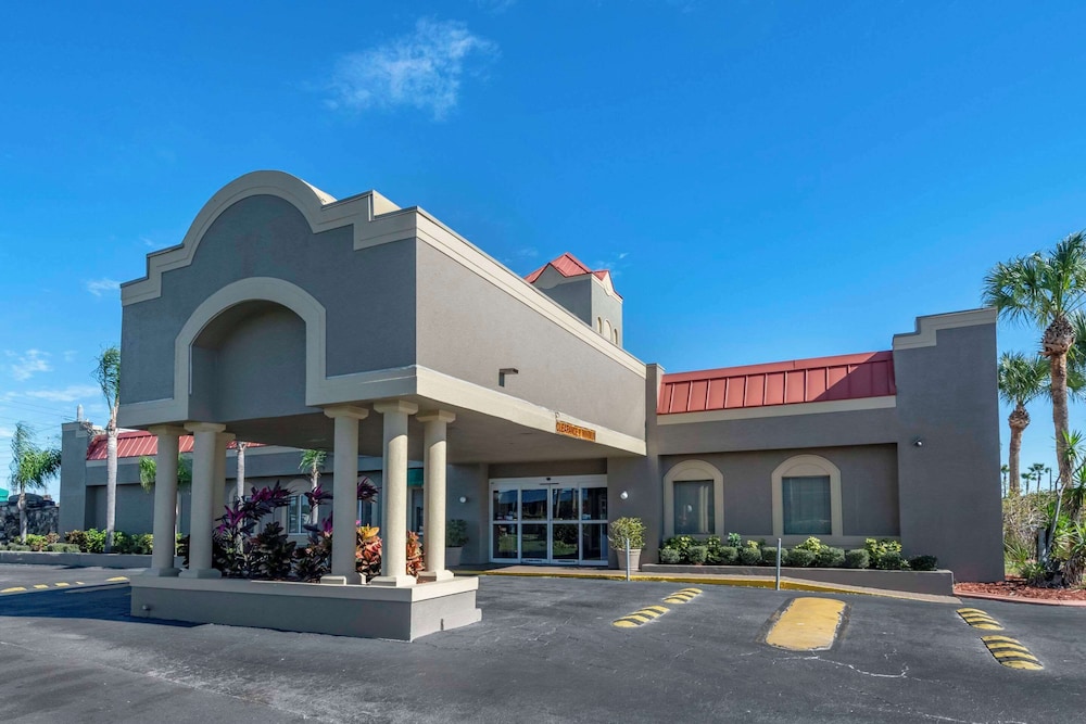Quality Inn Kennedy Space Center - photo 85