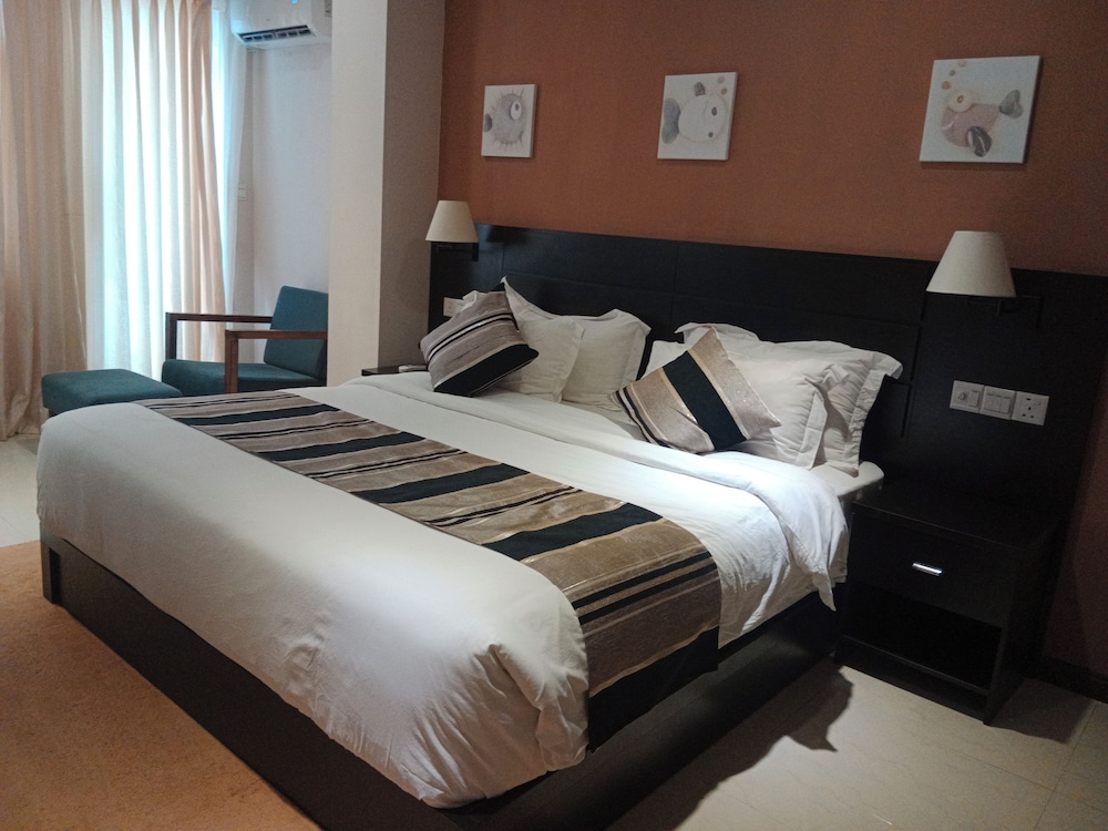 Lagoon Lodge — Hithadhoo — photo 5