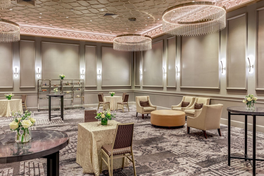 Sheraton Commander Hotel - photo 50