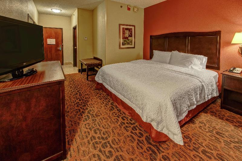 Hampton Inn Ashland - photo 73