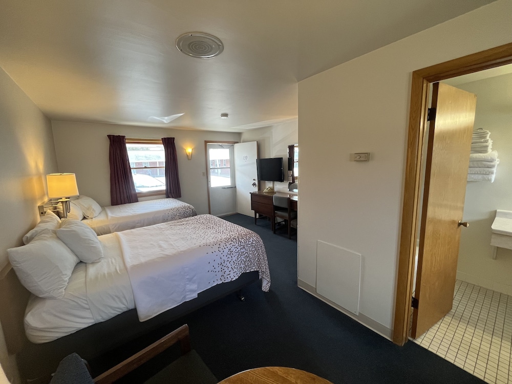 Bay Motel - photo 10