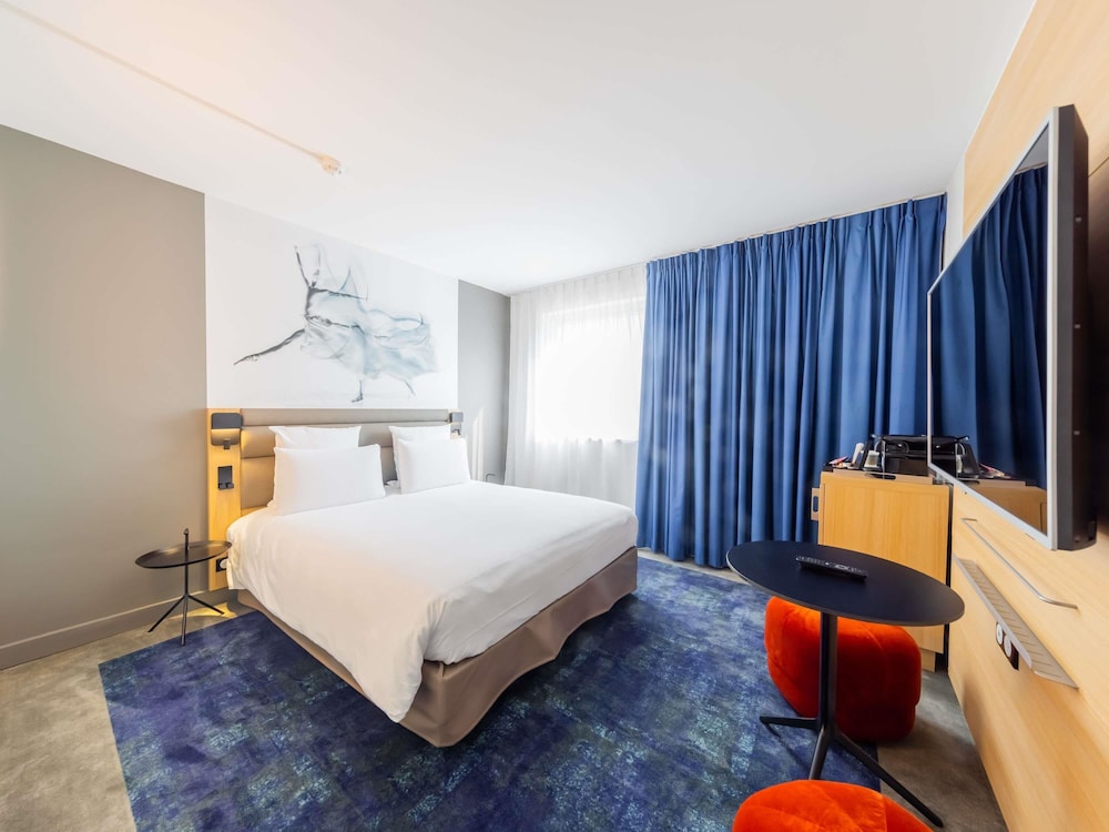 Mercure Paris Massy Gare TGV — 4-Star Luxury Hotel in Massy, France