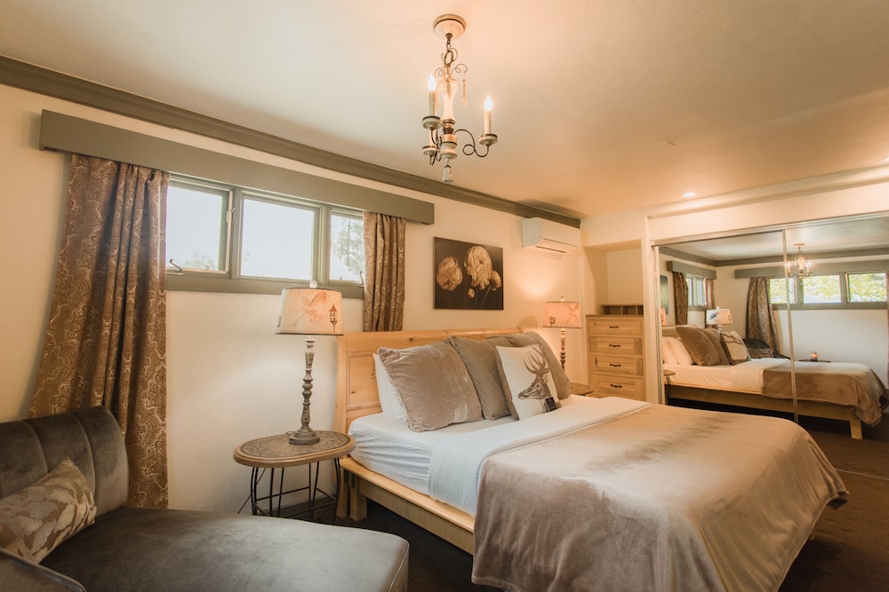 Highland Haven Creekside Inn - photo 9