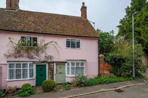 Dragonfly Cottage Long Melford — 4-Star Luxury Hotel in Long Melford, United Kingdom