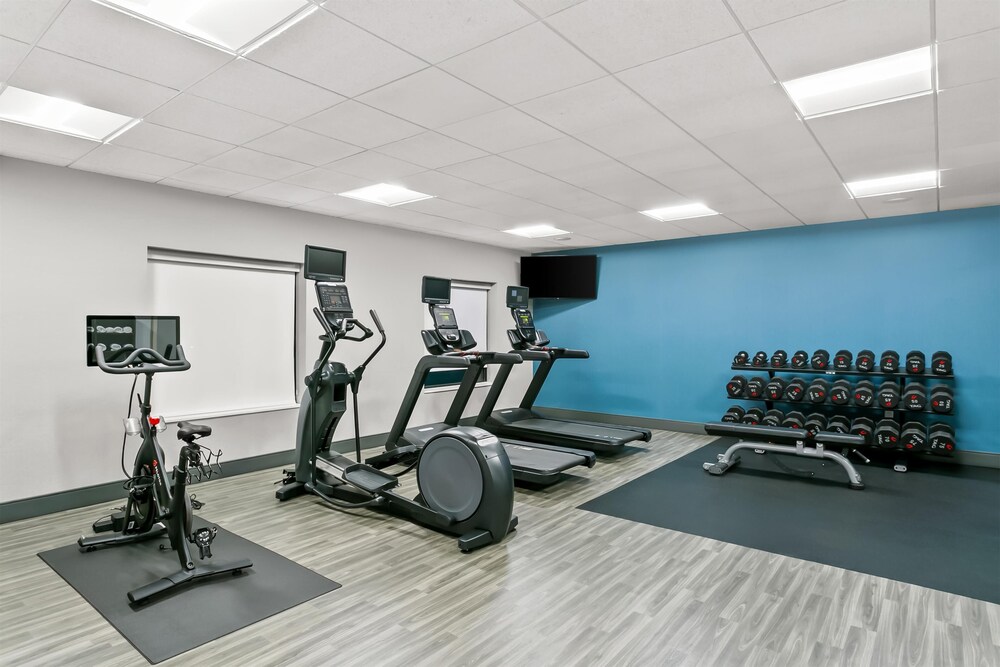 Hampton Inn & Suites Baltimore Woodlawn - photo 38