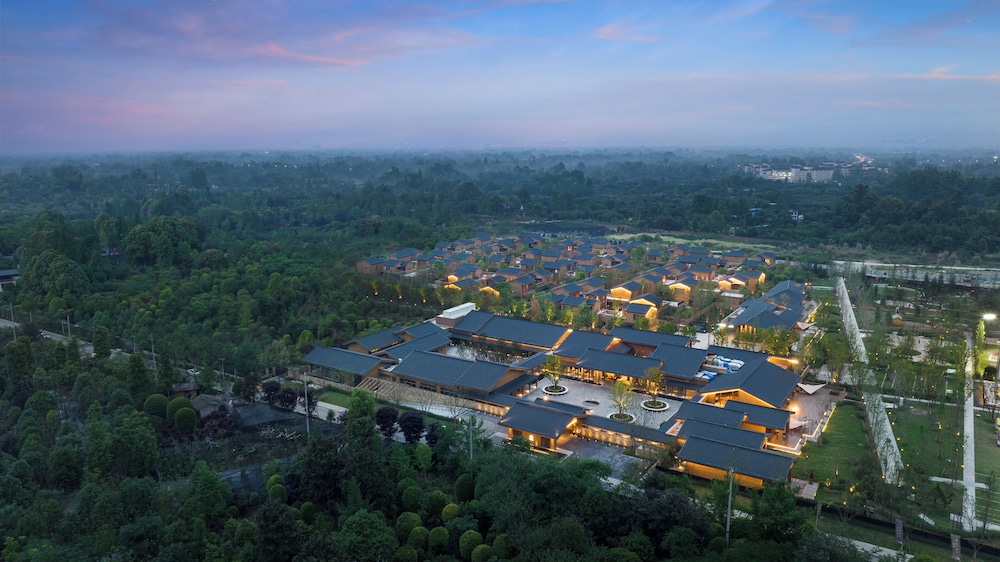 Angsana Chengdu Wenjiang — 4-Star Luxury Hotel in Chengdu, People's Republic of China