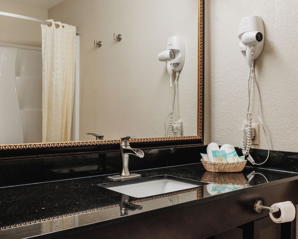 Water Front Inn - photo 26