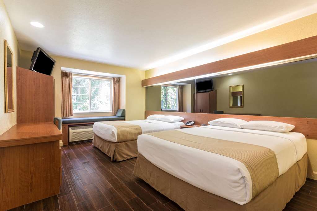 Microtel Inn & Suites by Wyndham Ocala - photo 5