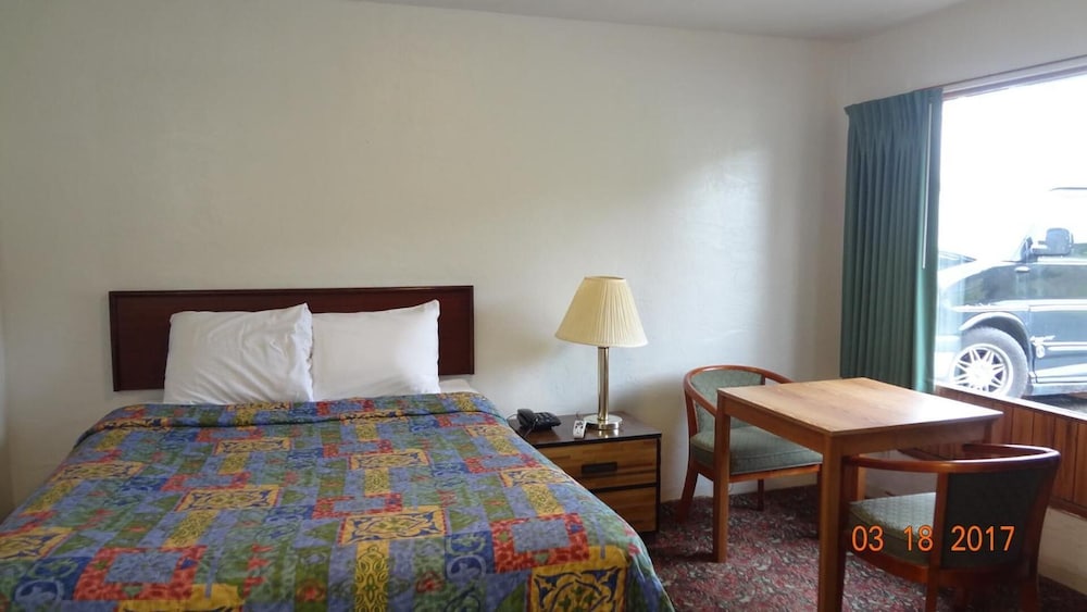 Quick Stop Motel - photo 13