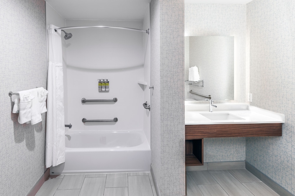 Holiday Inn Express & Suites Stafford NW Sugar Land by IHG - photo 23