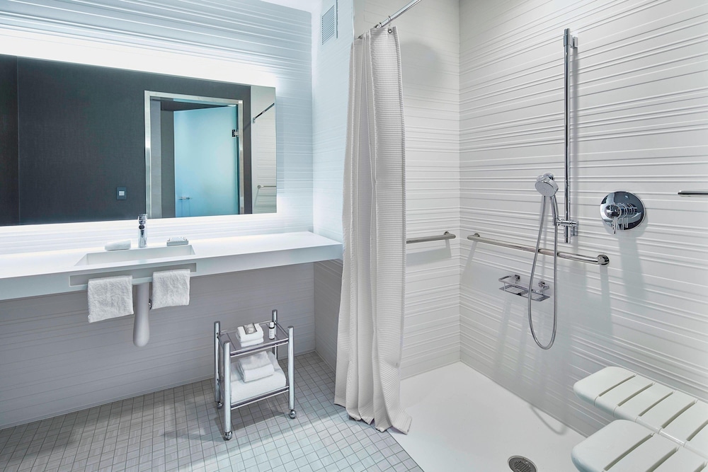 AC Hotel by Marriott Cleveland Beachwood - photo 17