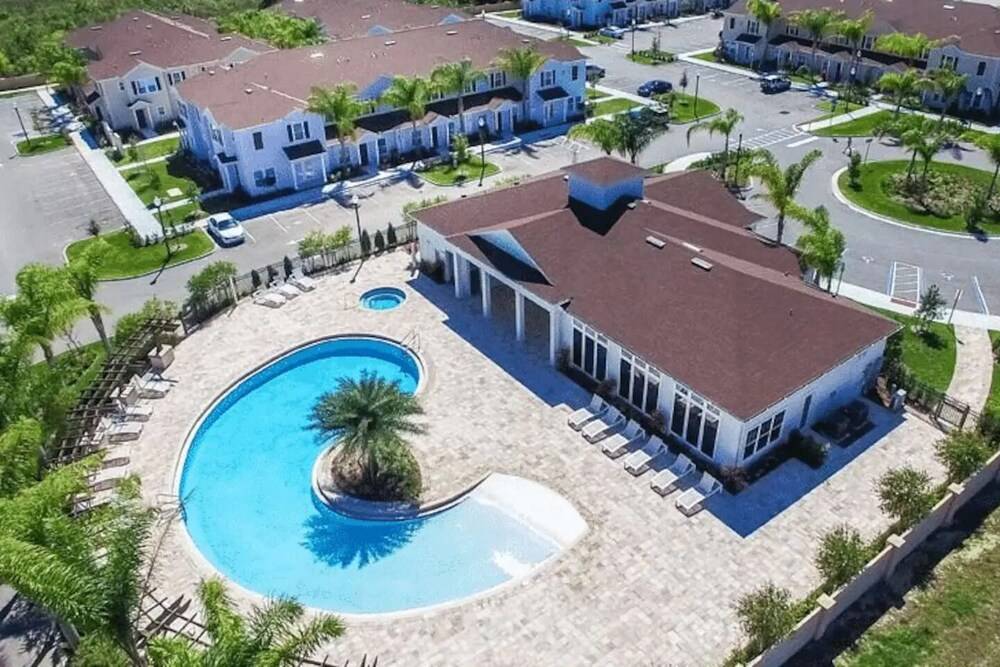 West Lucaya Resort 3 Bedroom Vacation Townhome - photo 32
