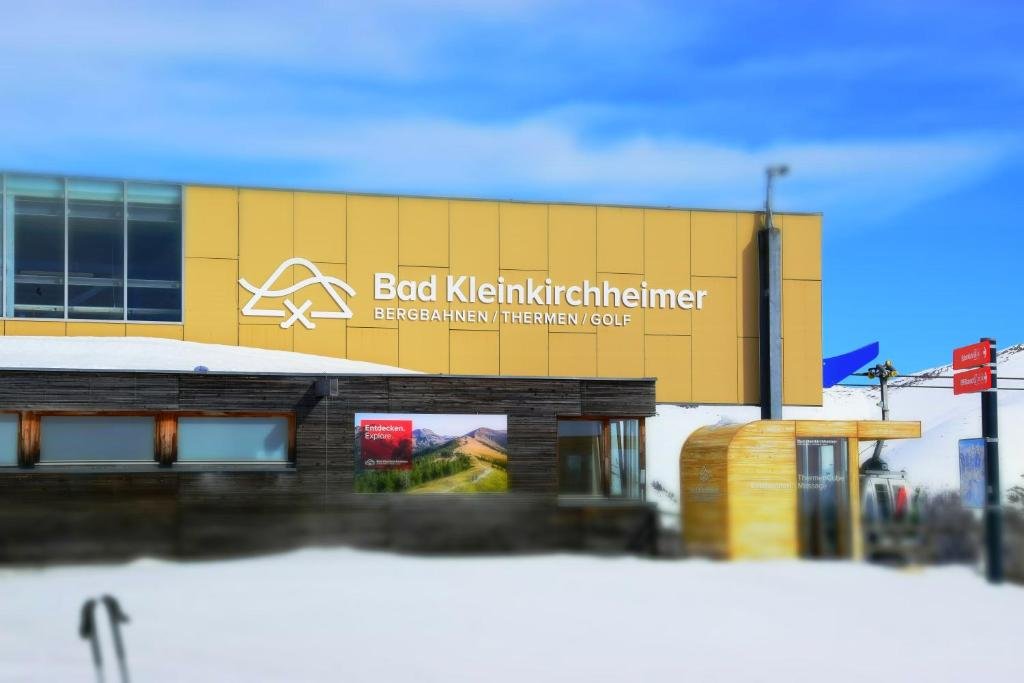 Enzian Top 2 O Sole Mio — 4-Star Luxury Hotel in Bad Kleinkirchheim, Austria