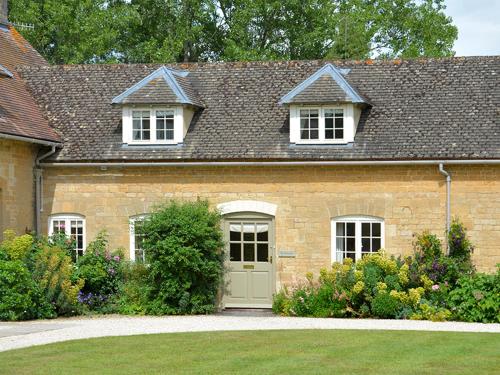 Wychwood Cottage — 5-Star Luxury Hotel in Witney, United Kingdom