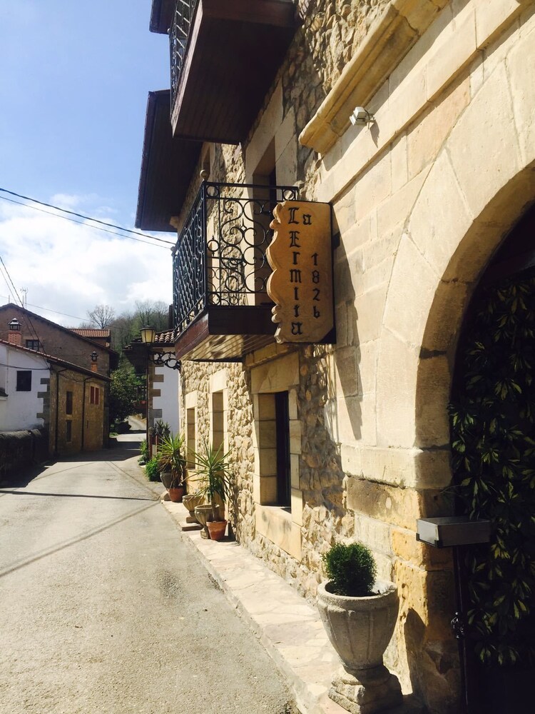 La Ermita 1826 - carbon neutral hotel in San Pedro