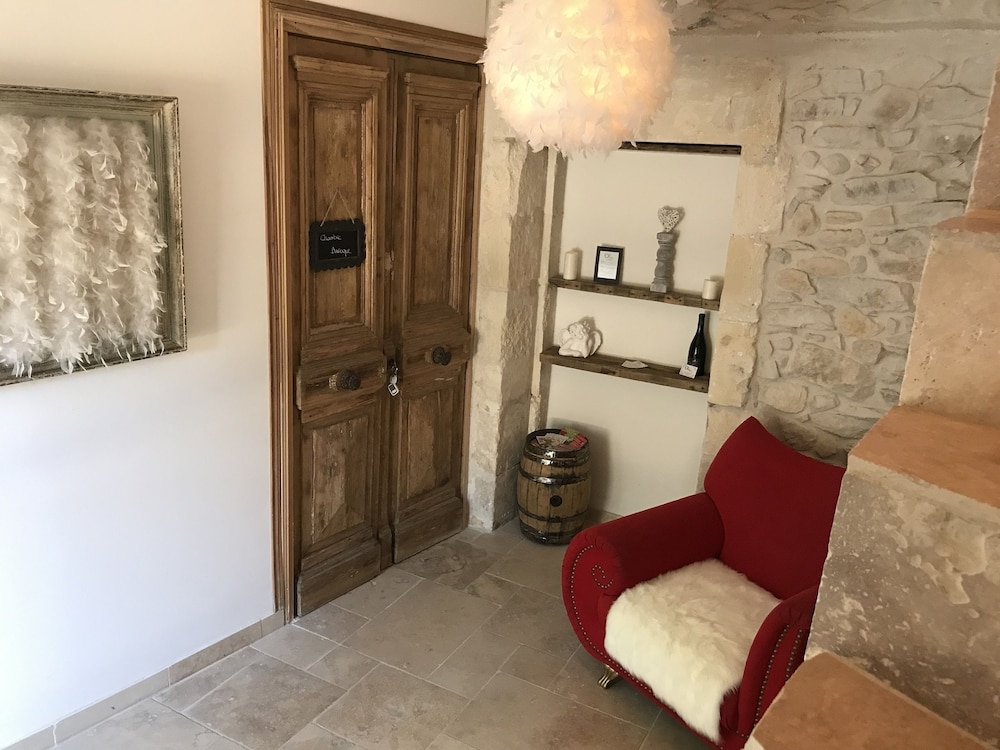 O2suites - carbon neutral hotel in Bernis