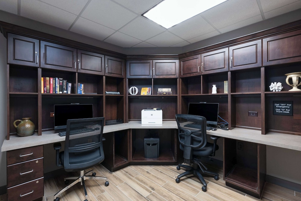 Hampton Inn & Suites Casper - photo 41