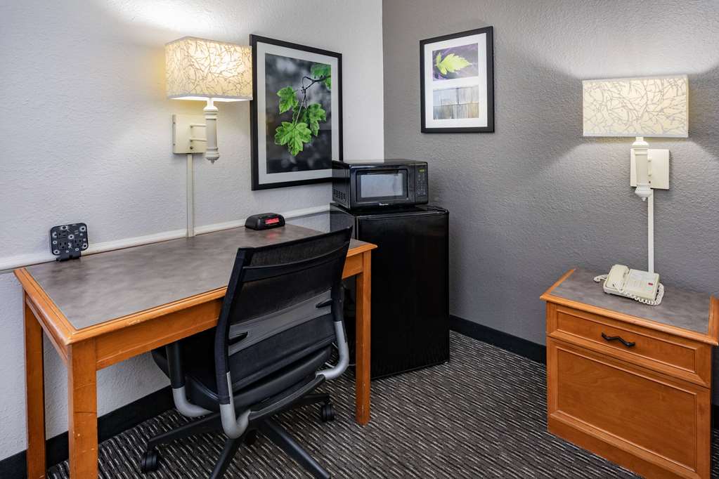 La Quinta Inn by Wyndham Laredo I 35 - photo 42