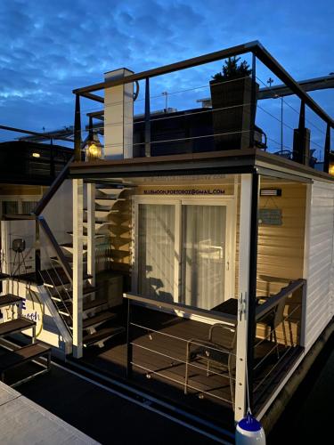 Floating House Blue Moon — 4-Star Luxury Hotel in Portoroz, Slovenia