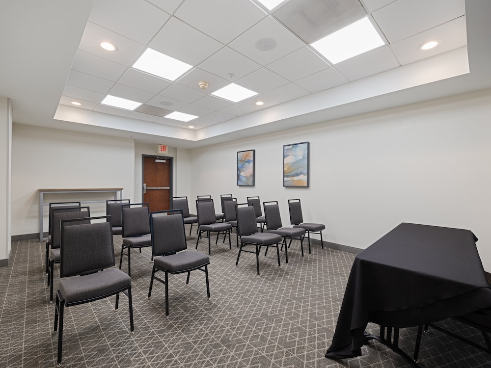 Candlewood Suites Birmingham Inverness - photo 34