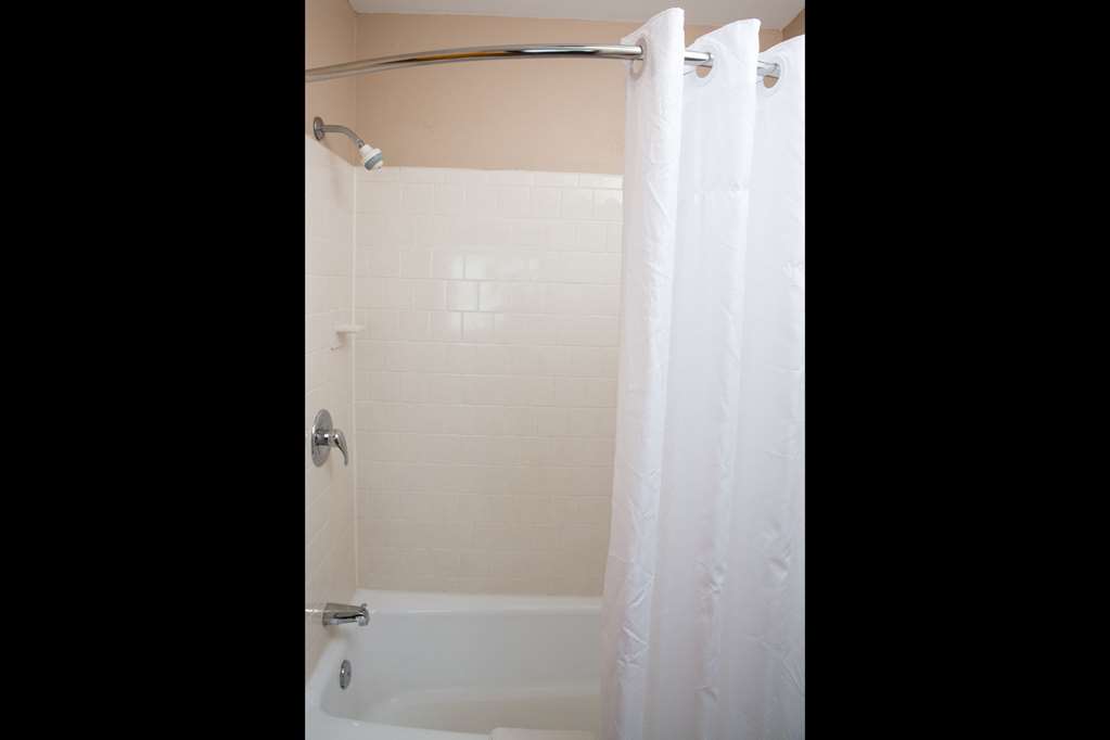 Econo Lodge Sturbridge Route 20 - photo 23