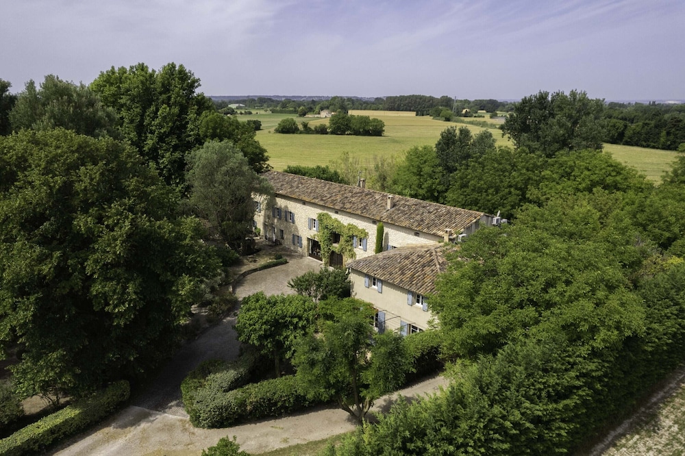 Domaine Du Moulin De Villefranche — hotel in Pernes-Les-Fontaines