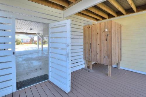 Incommunicado - photo 36