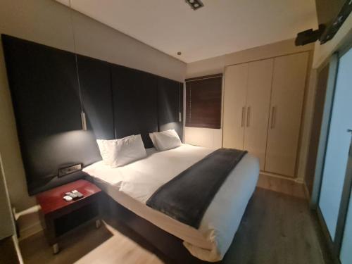 Open plan Genisis on Fairmount U15 — 4-Star Luxury Hotel in Johannesburg, South Africa