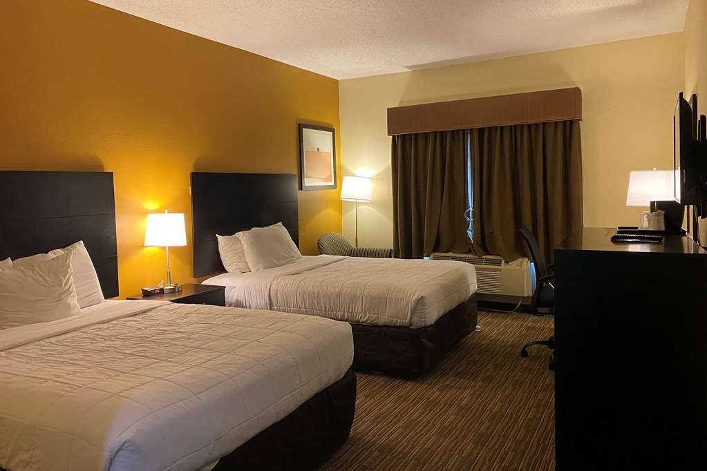 Baymont by Wyndham Houston North - photo 21