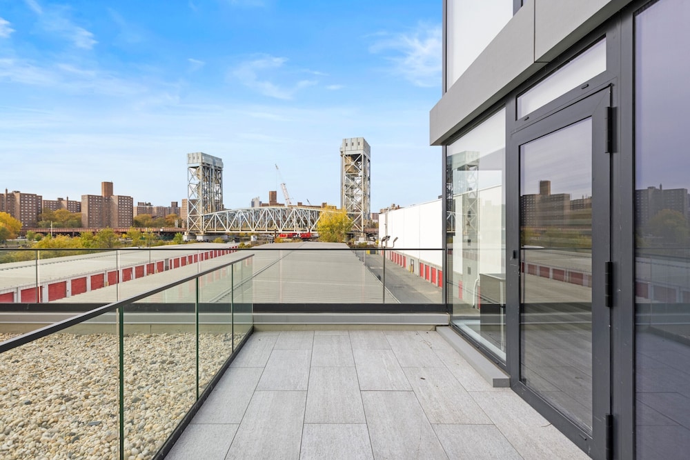 Global Luxury Suites at The Arches - photo 82
