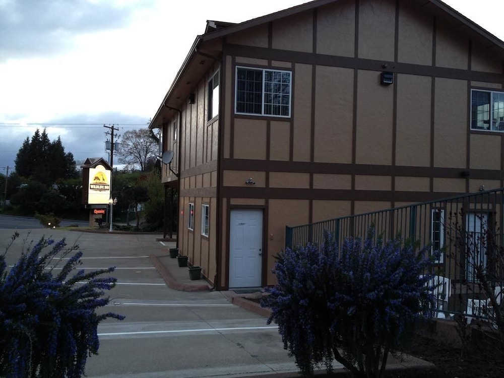 Wildlife Inn - photo 16