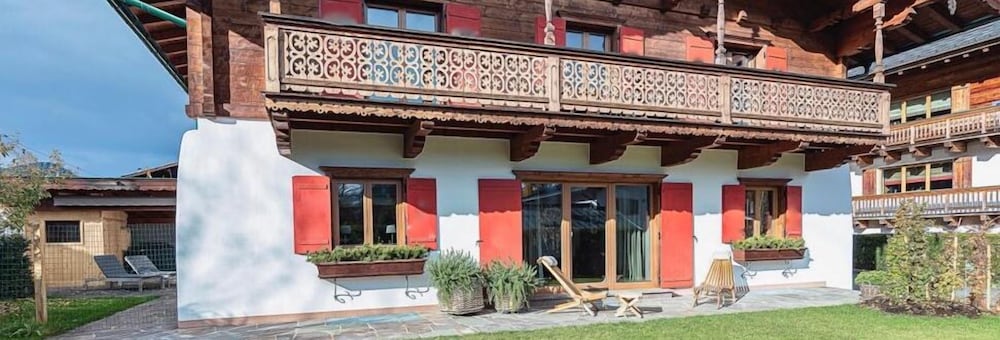 Chalet Molterer — 4-Star Luxury Hotel in Kitzbuehel, Austria