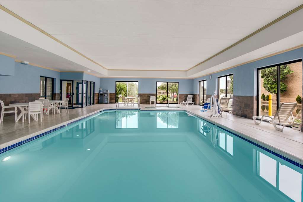 Best Western Waukesha Grand - photo 6