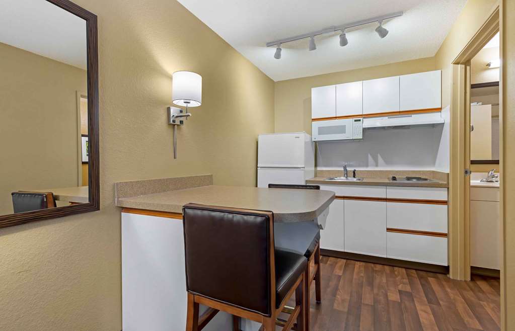 Extended Stay America Suites Washington DC Falls Church - photo 15