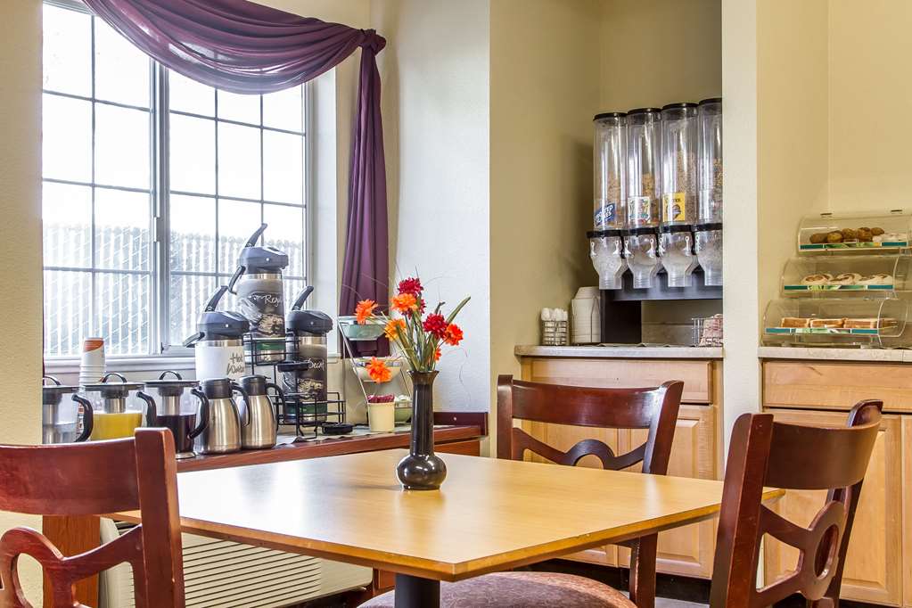 Quality Inn & Suites Santa Rosa South - photo 32