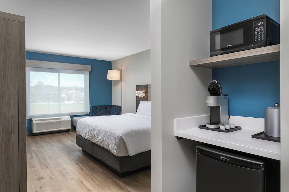 Holiday Inn Express Chattanooga Hamilton Place by IHG - photo 3