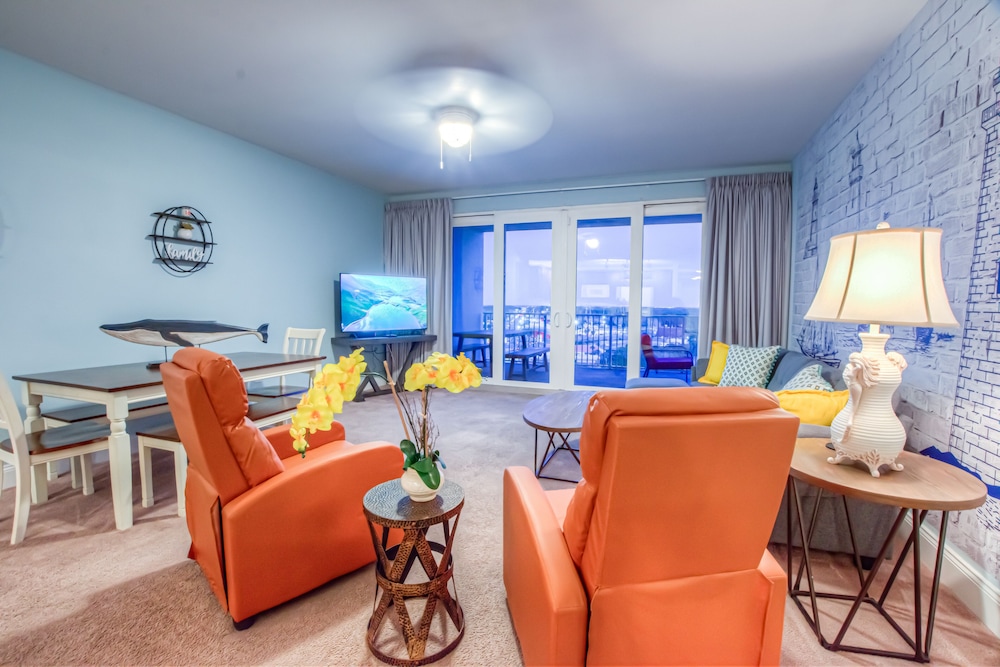 Laketown Wharf Resort by Aneliya's Rentals - photo 432