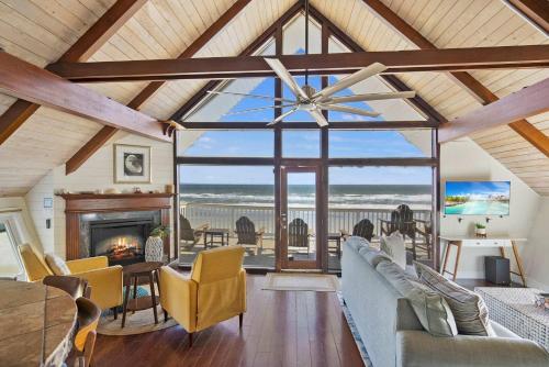 Oceanfront Serenity Under the Sea Tiki Bar and Grand Deck in Saint Augustine, United States