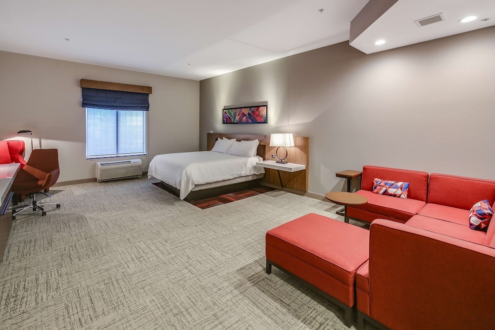 Hilton Garden Inn Ames - photo 17