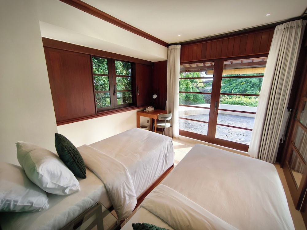 Bumi Ola Villa Pandawa — 4-Star Luxury Hotel in Kuta, Indonesia