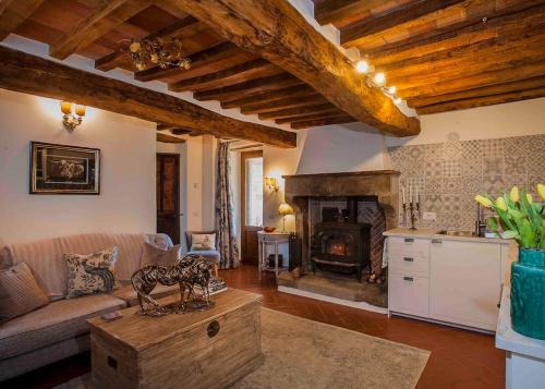 Pevoni 1 Bed apartment with stunning Tuscan views — Anghiari — photo 3