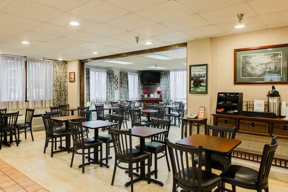 Hotel Pigeon Forge - photo 23